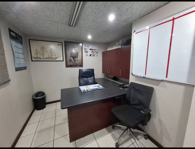 248M² OFFICE FOR SALE IN VANDERBIJLPARK CE 6
